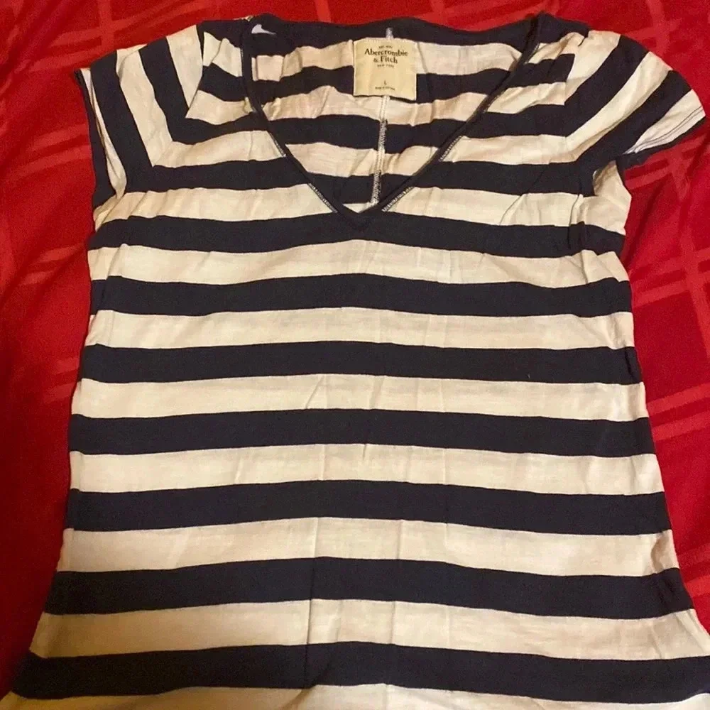 Abercrombie&Fitch striped V-neck shirt, size L - Picture 1 of 3